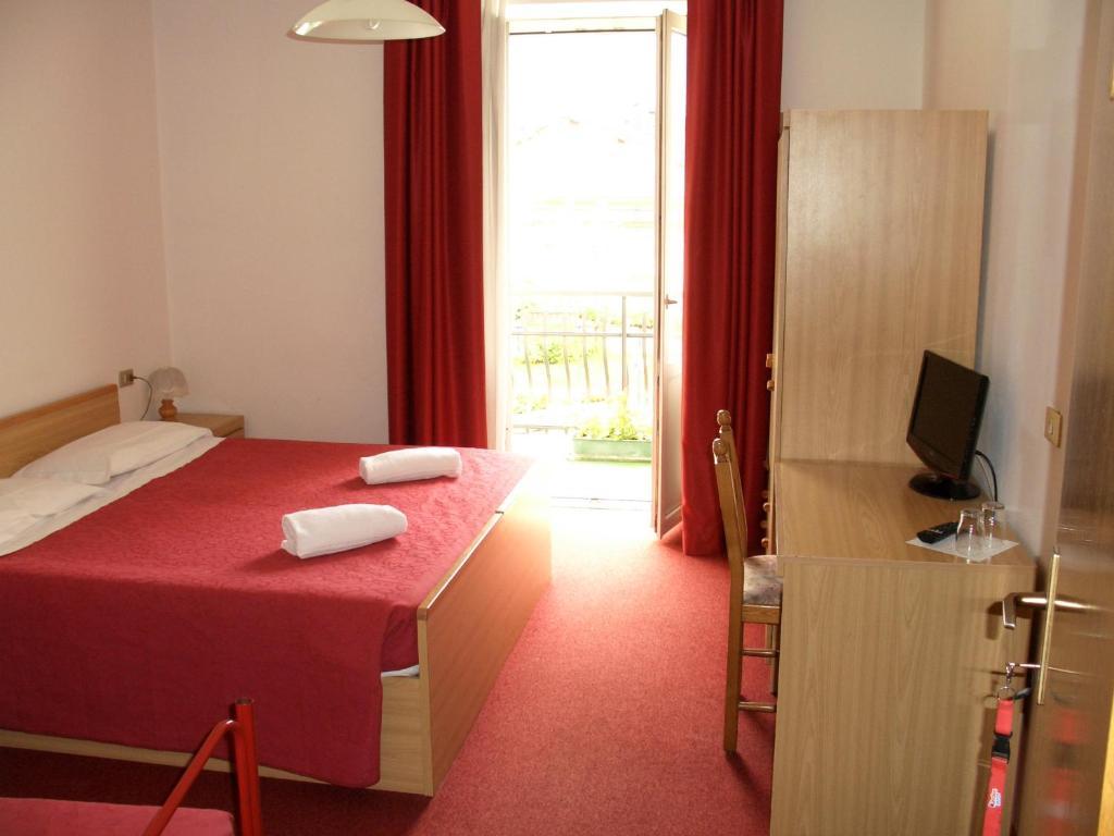 Hotel Bellaria Levico Terme Rom bilde