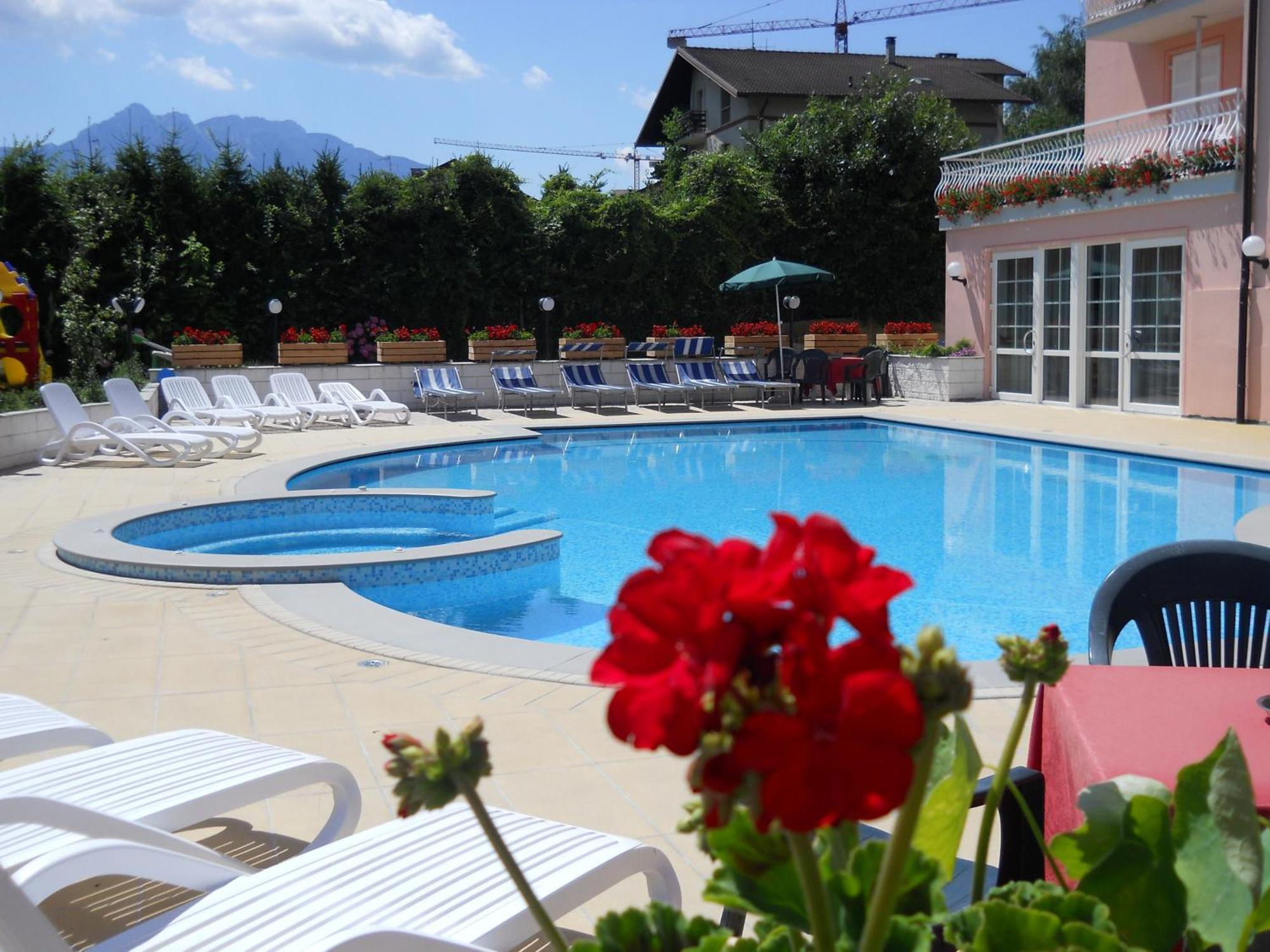 Hotel Bellaria Levico Terme Eksteriør bilde