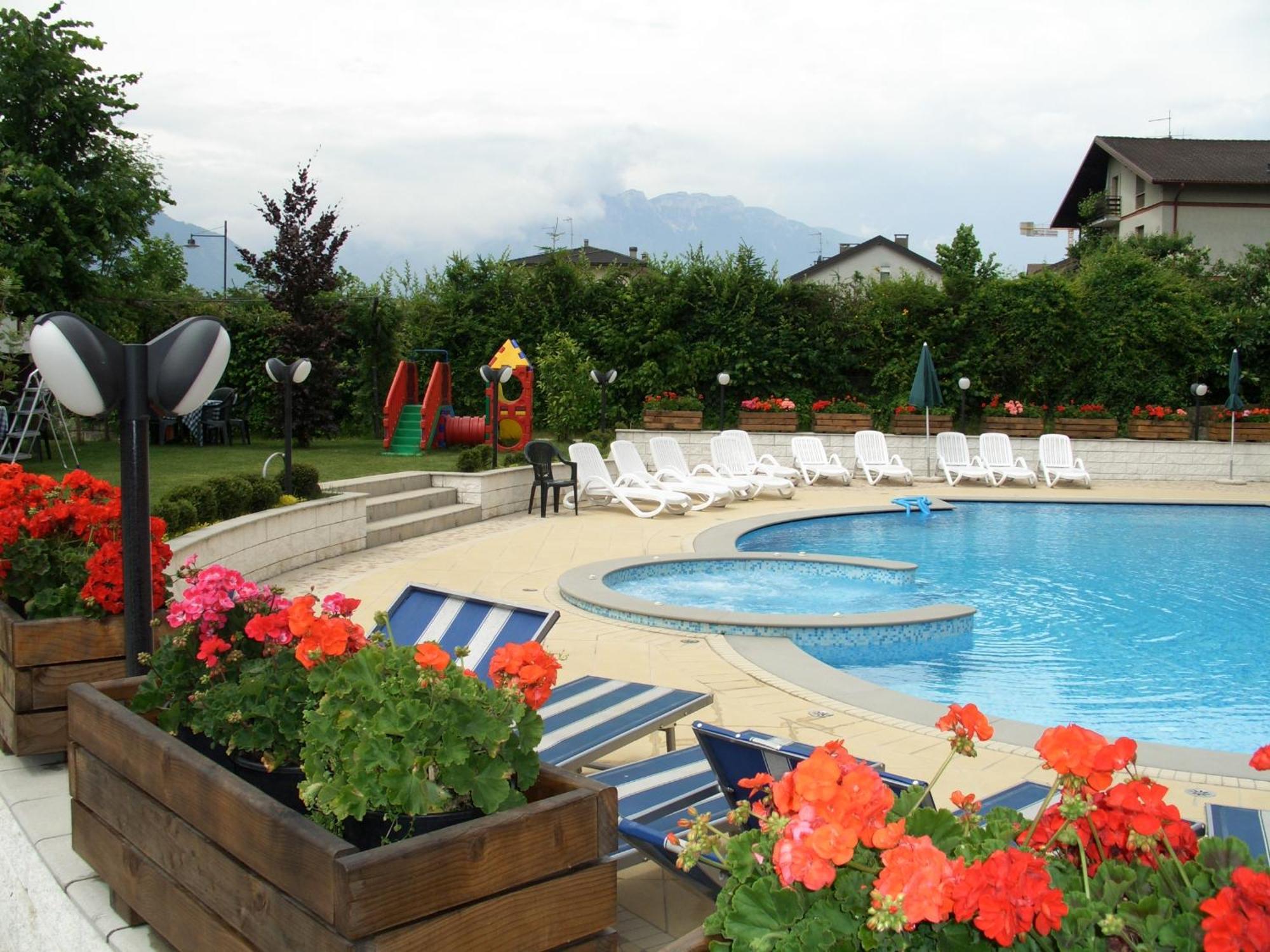 Hotel Bellaria Levico Terme Eksteriør bilde