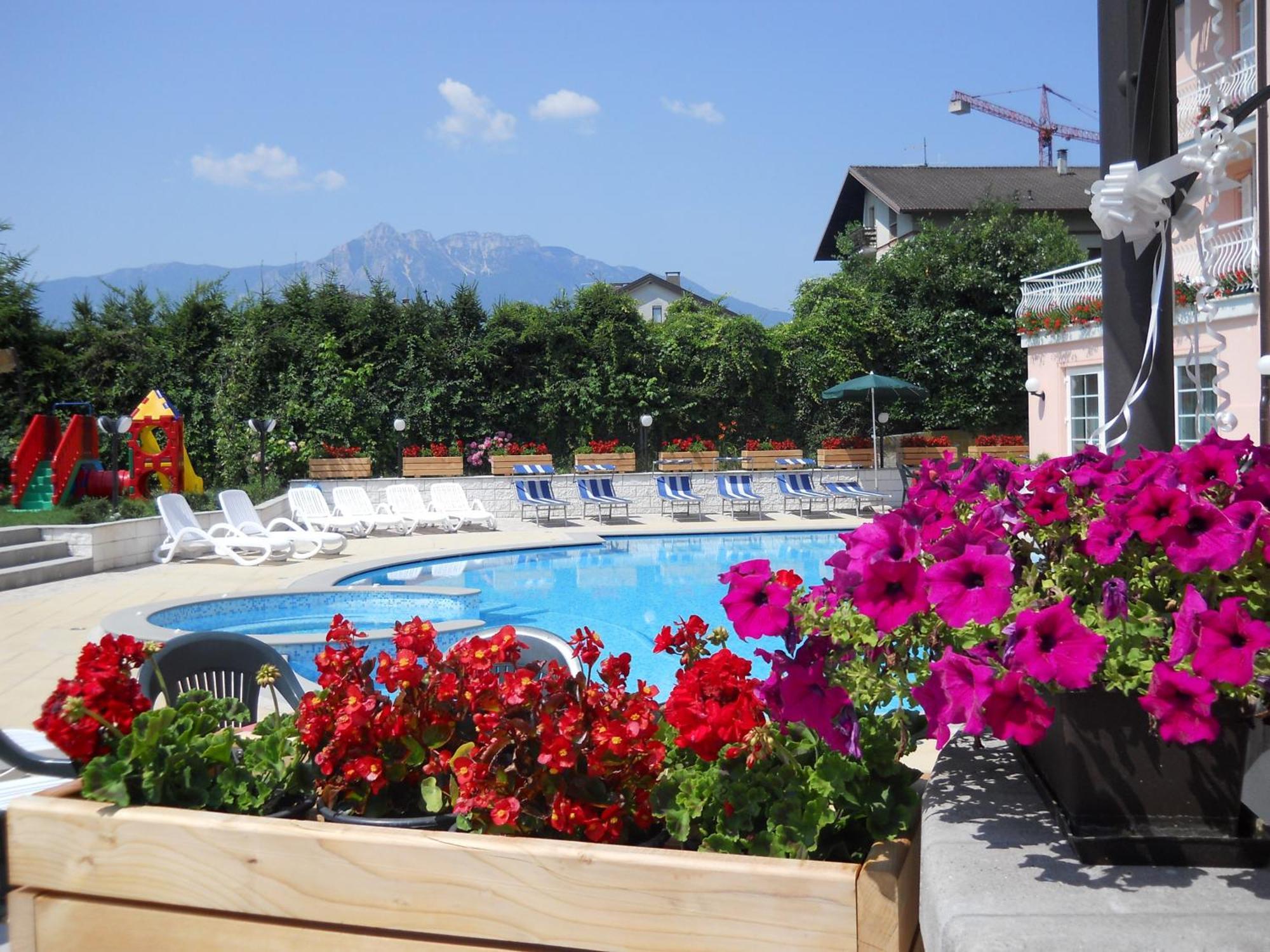 Hotel Bellaria Levico Terme Eksteriør bilde