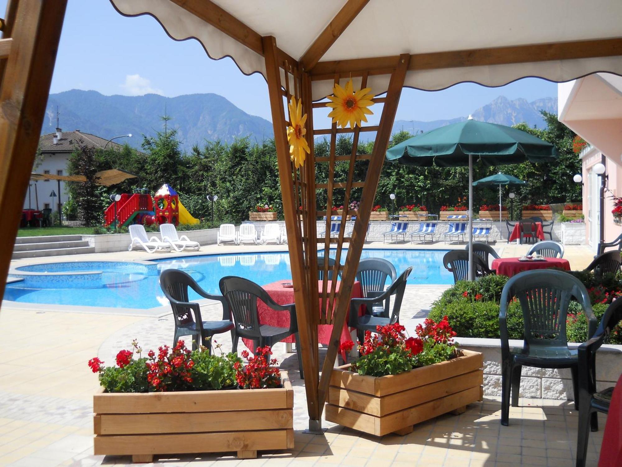 Hotel Bellaria Levico Terme Eksteriør bilde
