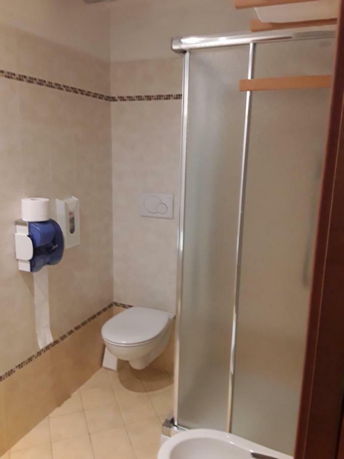 Hotel Bellaria Levico Terme Eksteriør bilde
